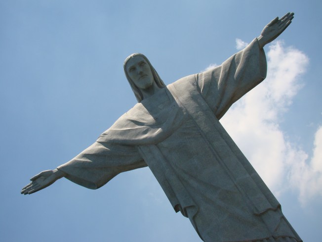 VÄLSIGNANDE VIDÖPPNA ARMAR - EN SYMBOL FÖR BRASILIANERNAS VÄRME