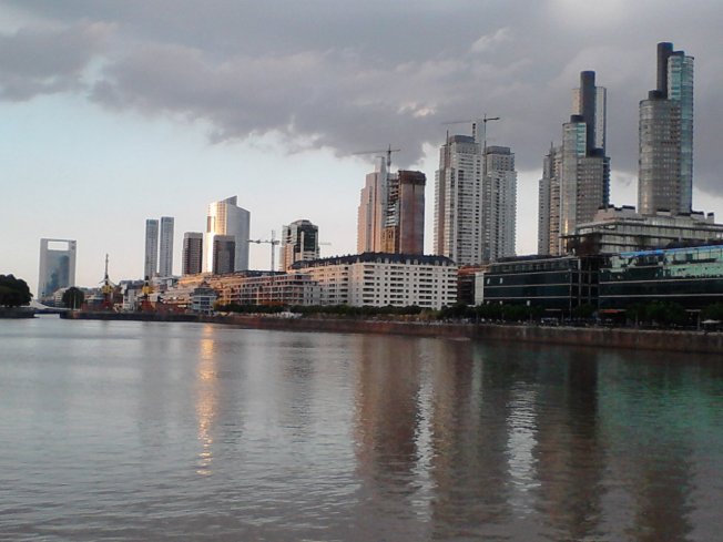 HAMNOMRÅDET PUERTO MADERO