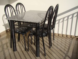 Conjunto de mesa 200 R$ 0,70x1,10 mt 